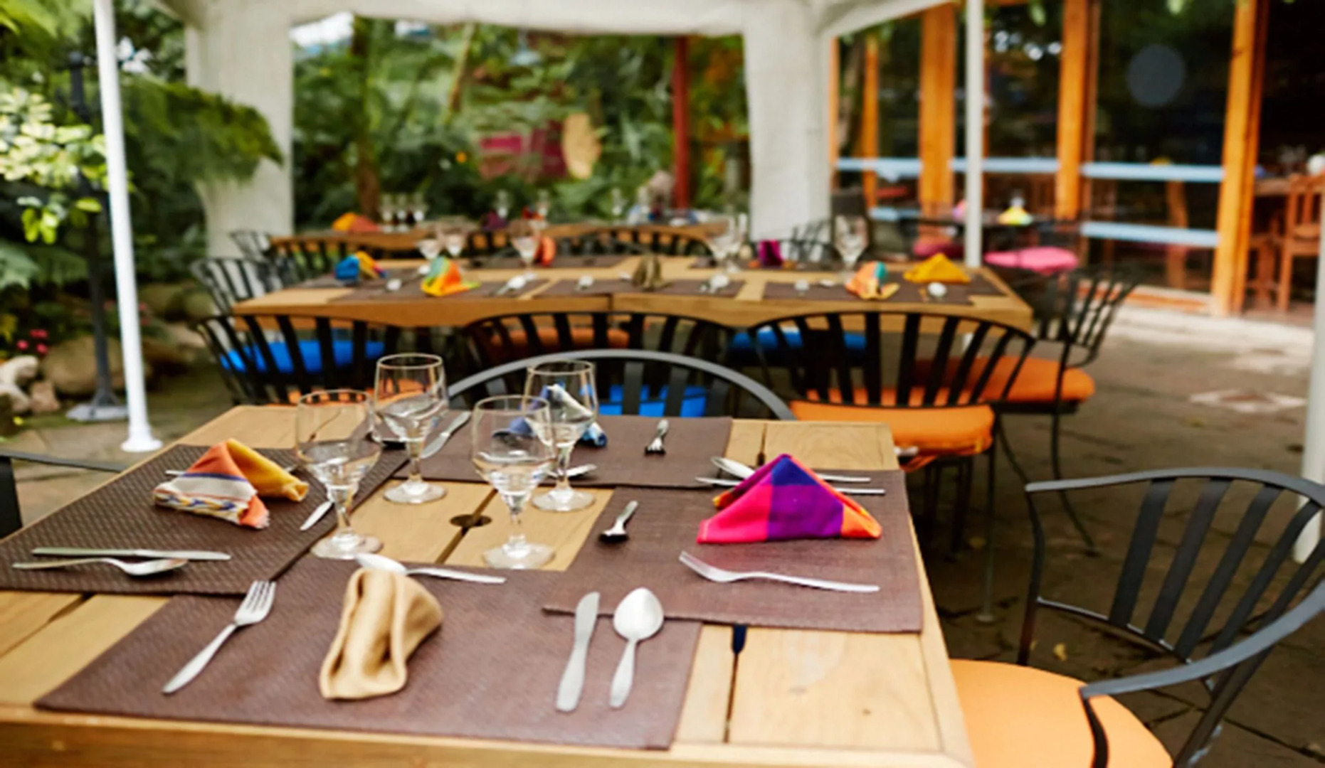 Mesón De Leyendas Breakfast & Downtown