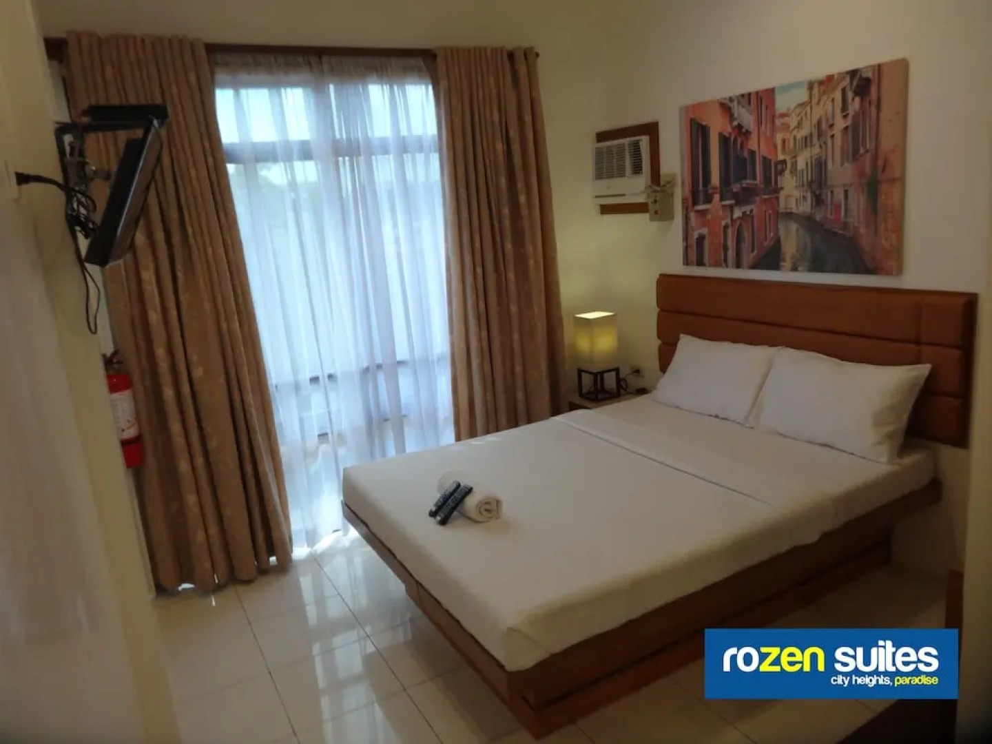 Rozen Suites Paradise