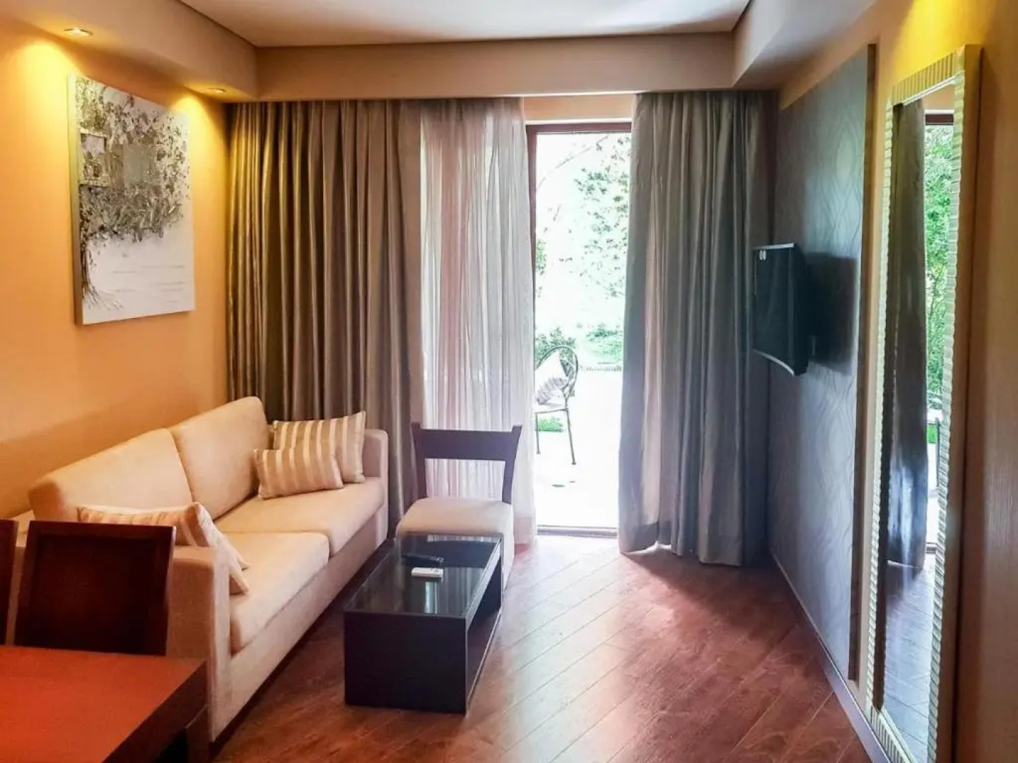 Dreamland Oasis 9 Chakvi