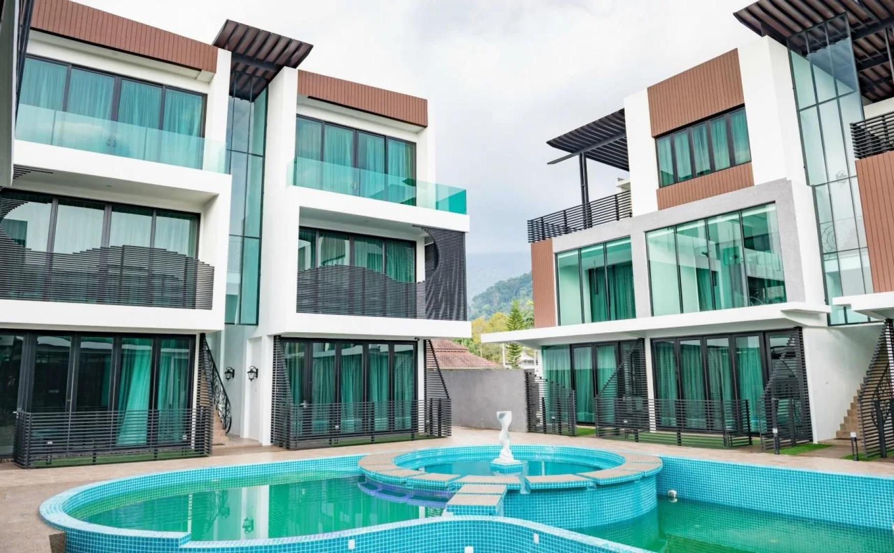 Hermitage Boutique House