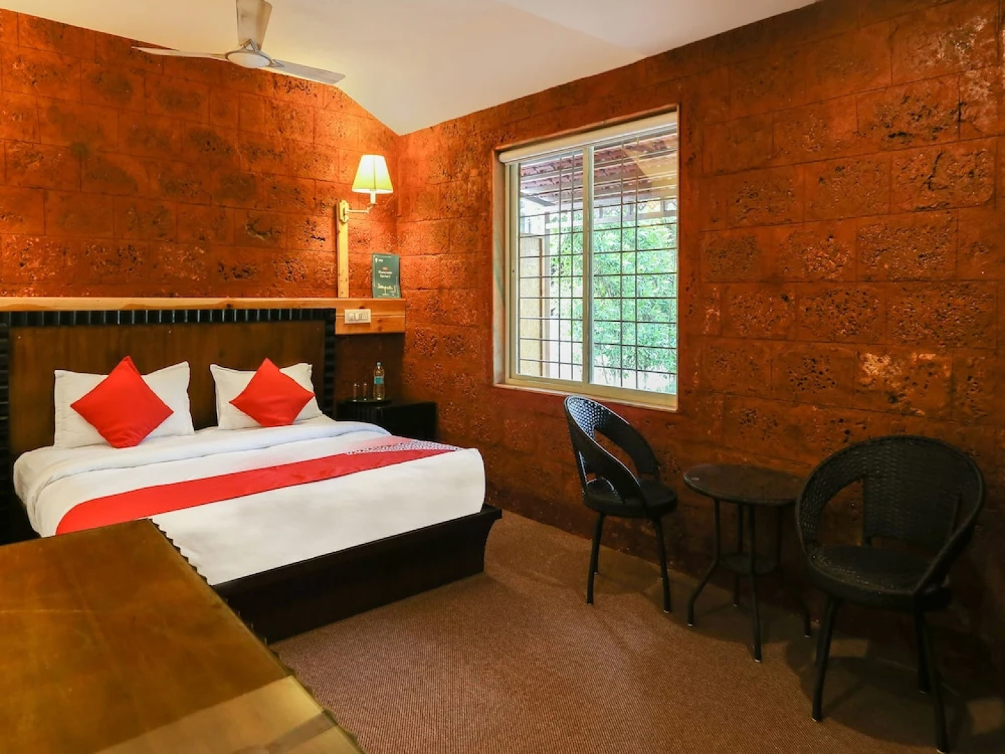 OYO 16138 Raj Palace