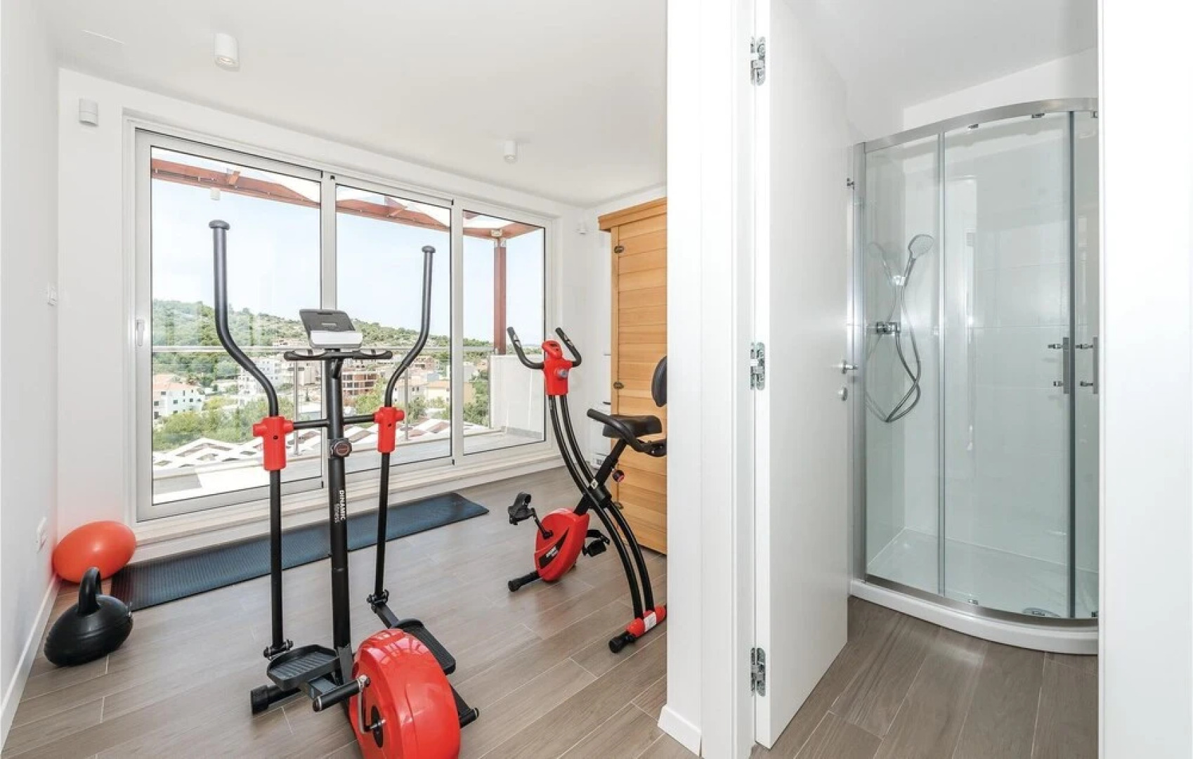 Amazing Home in Rogoznica with Hot Tub, Sauna & 3 Bedrooms