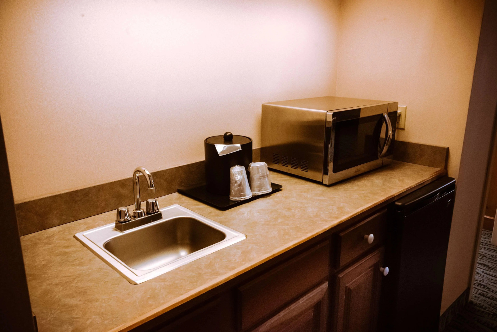 Best Western Plus Executive Court Inn & Conference Center