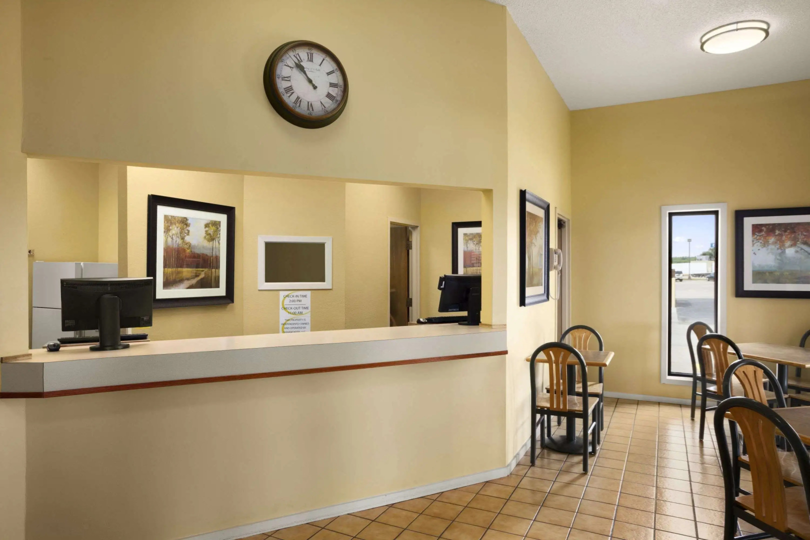 Super 8 by Wyndham Marion