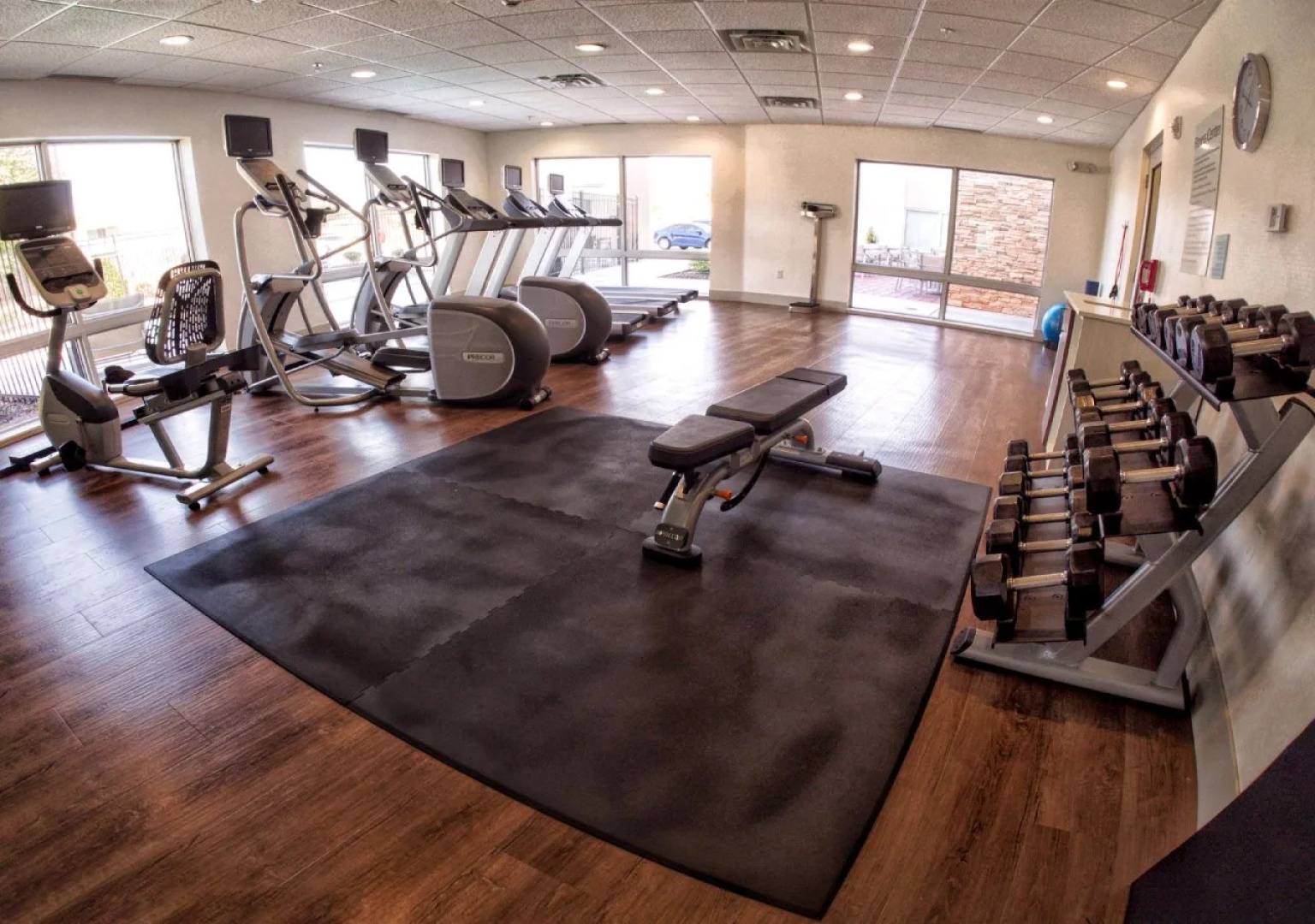 Holiday Inn Express & Suites Moore by IHG