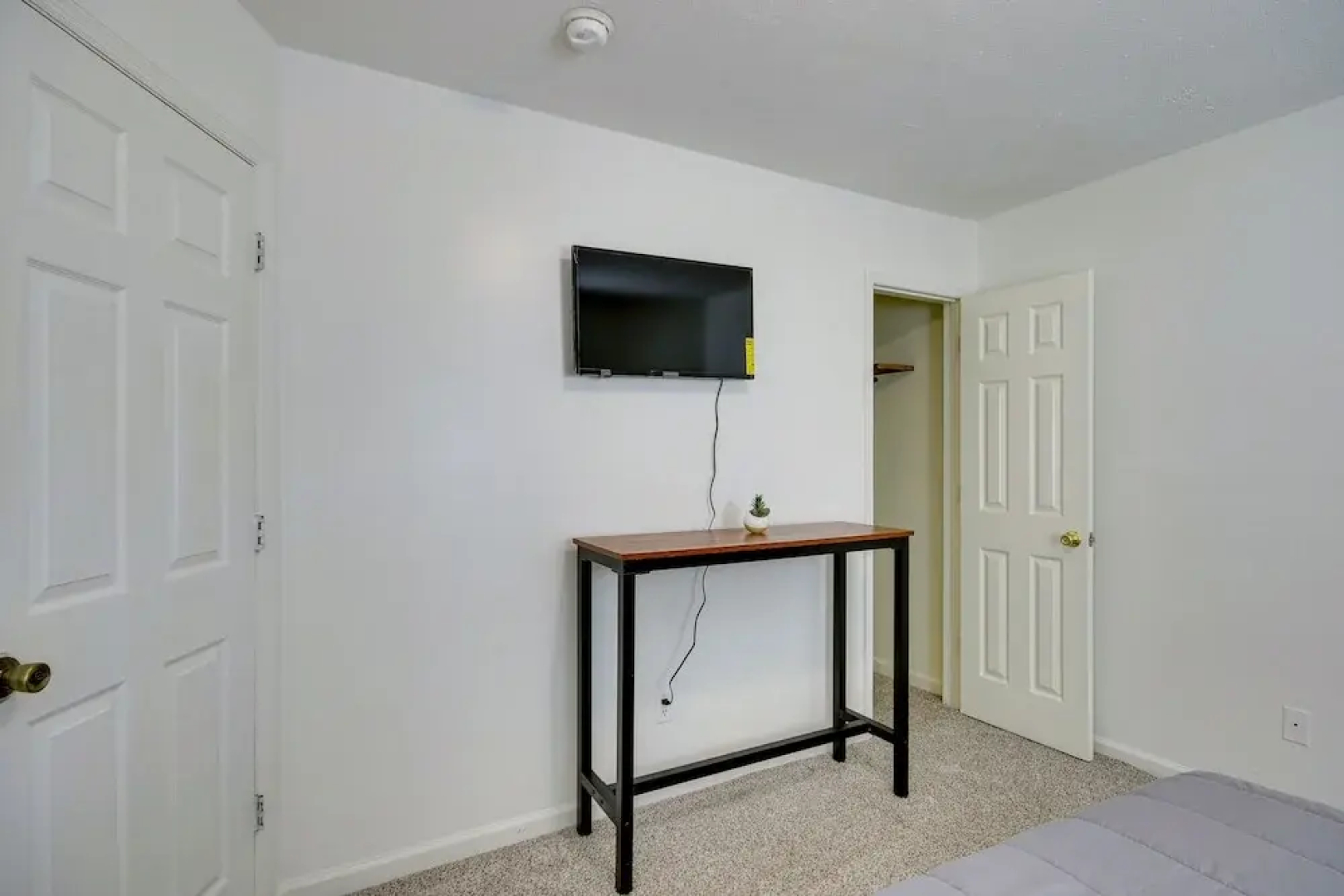 Quaint Orangeburg Townhome Near Hospitals & Campus