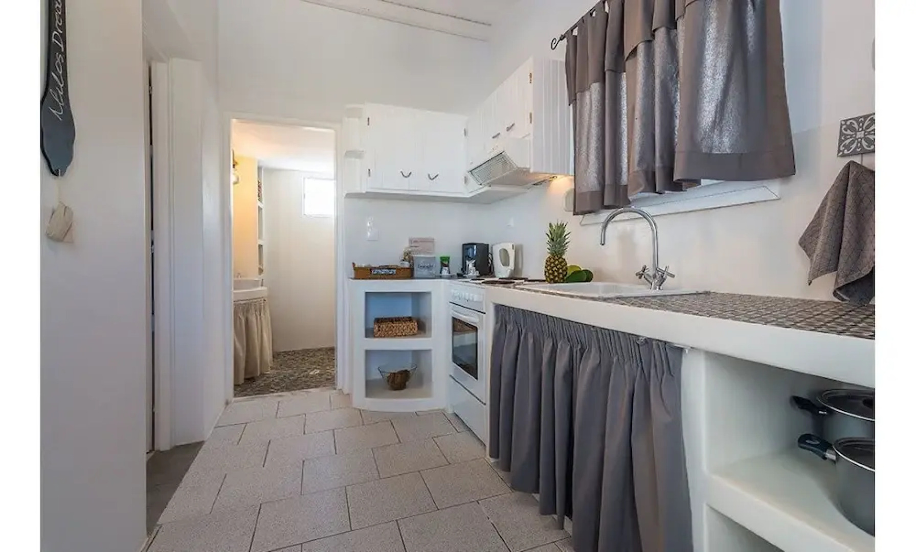 Mandrakia Totally Sea View House