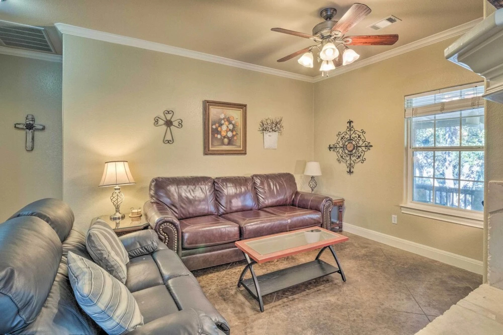 Covered Deck & 2-story Dock: Lake Travis Home!