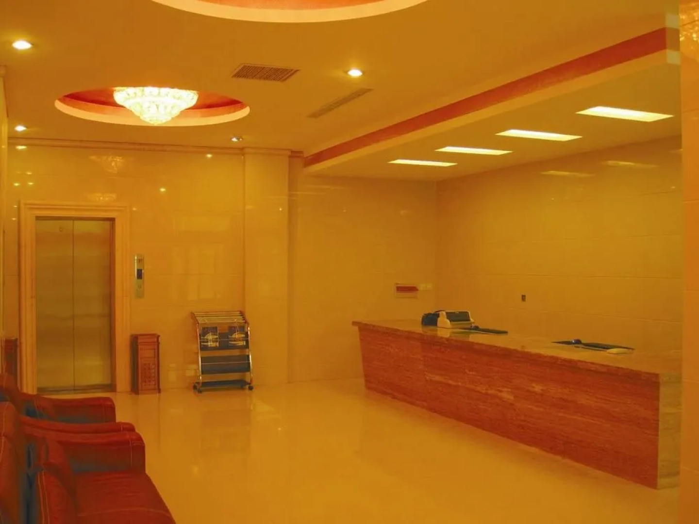 Huayi Business Hotel