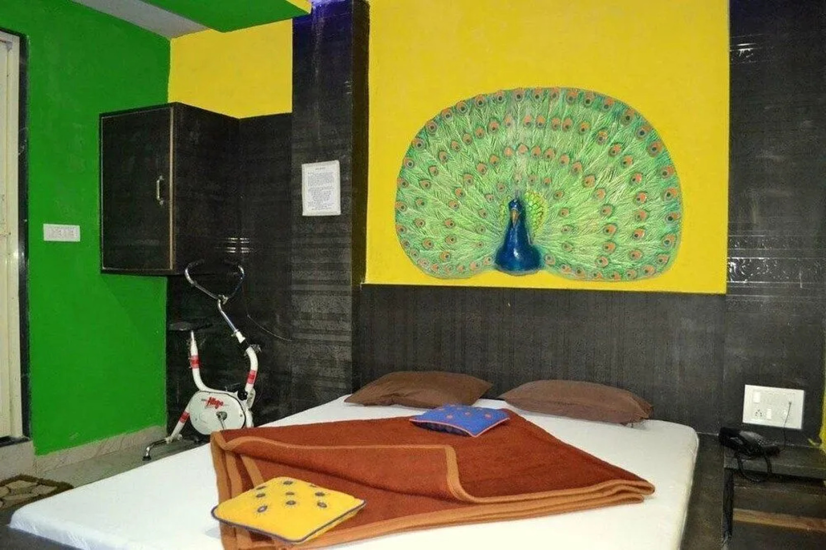 Hotel Mrignayani Pachmarhi