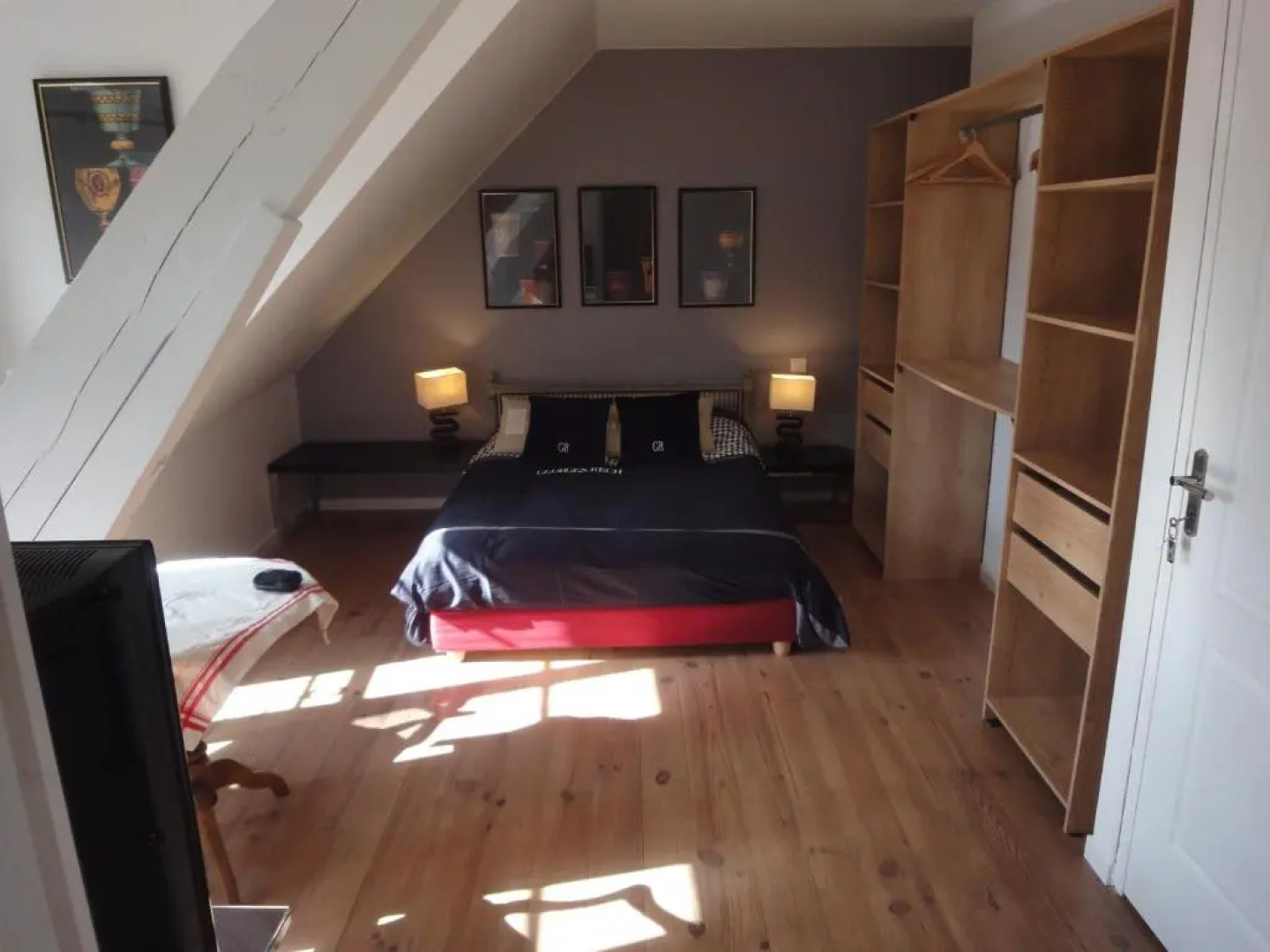 La Villa du 15 - Chambres indépendantes & autonomes du restaurant La Maison - climatisation et piscine chauffée