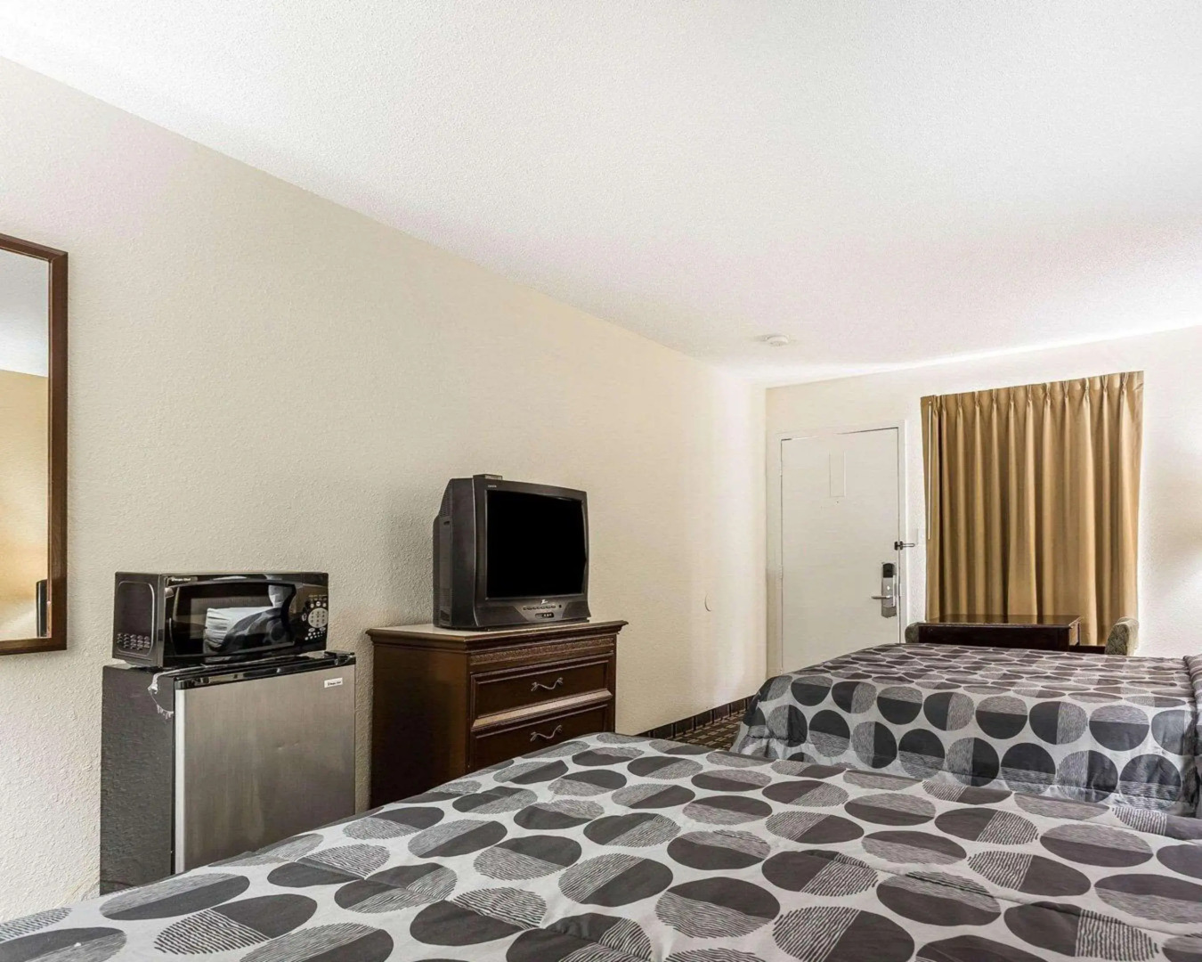 Econo Lodge Coliseum