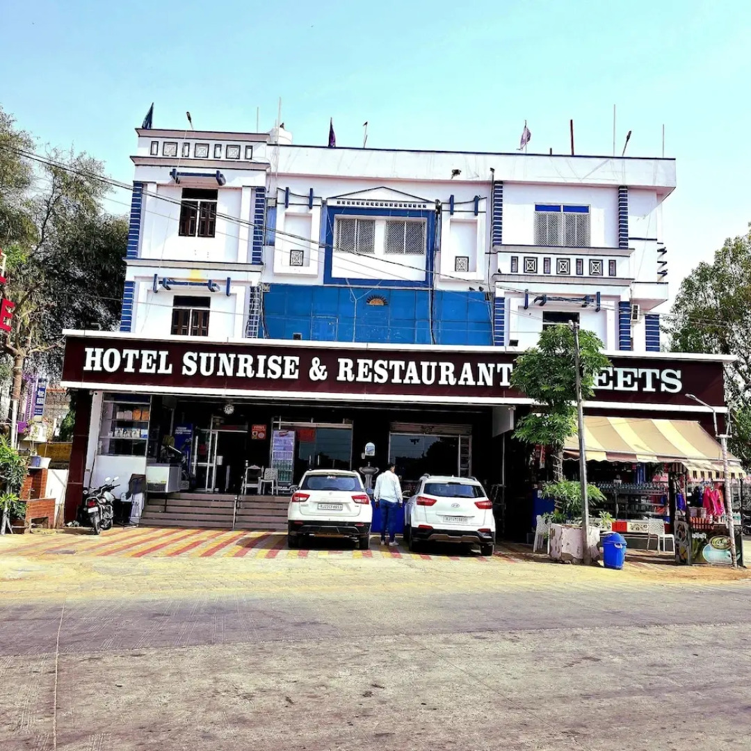 Sunrise Hotel & Restaurant