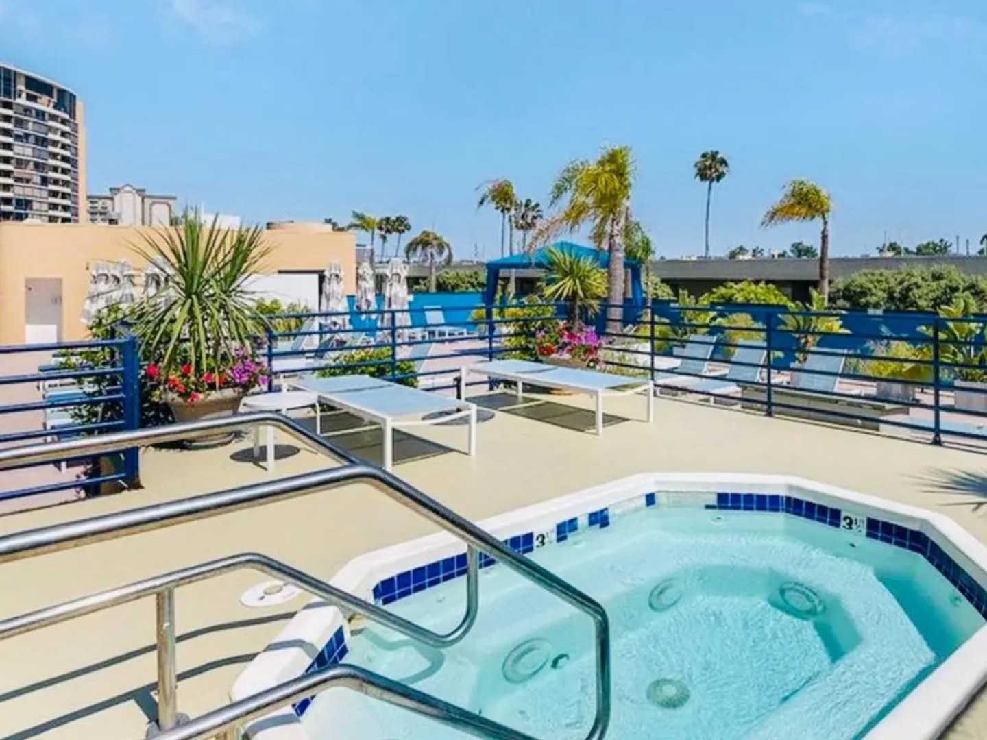 Luxury 1 BD & 1BR with Fantastic marina view