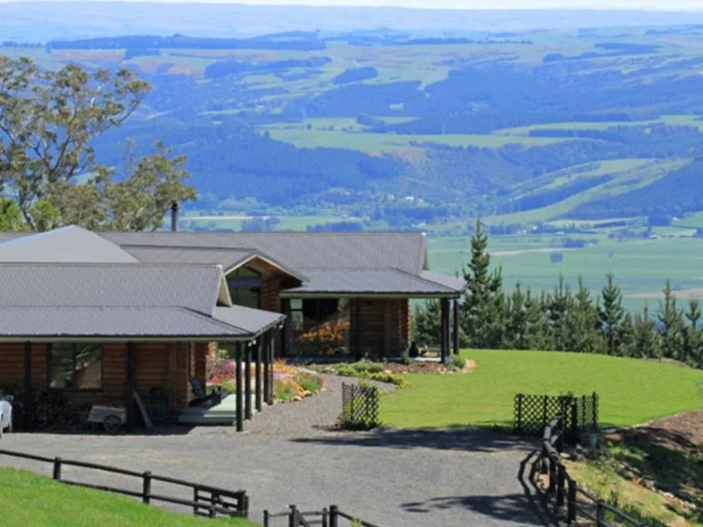 Saddle Hill Lodge