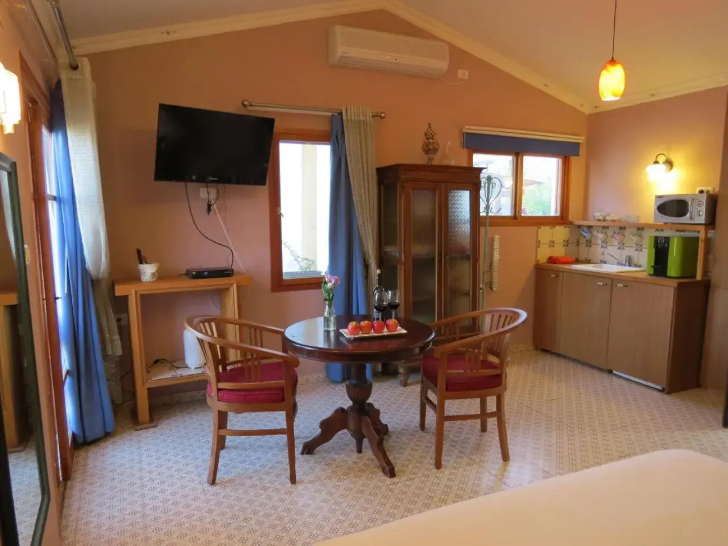 Bellatroun- Hotel/Guest House צימר בלטרון