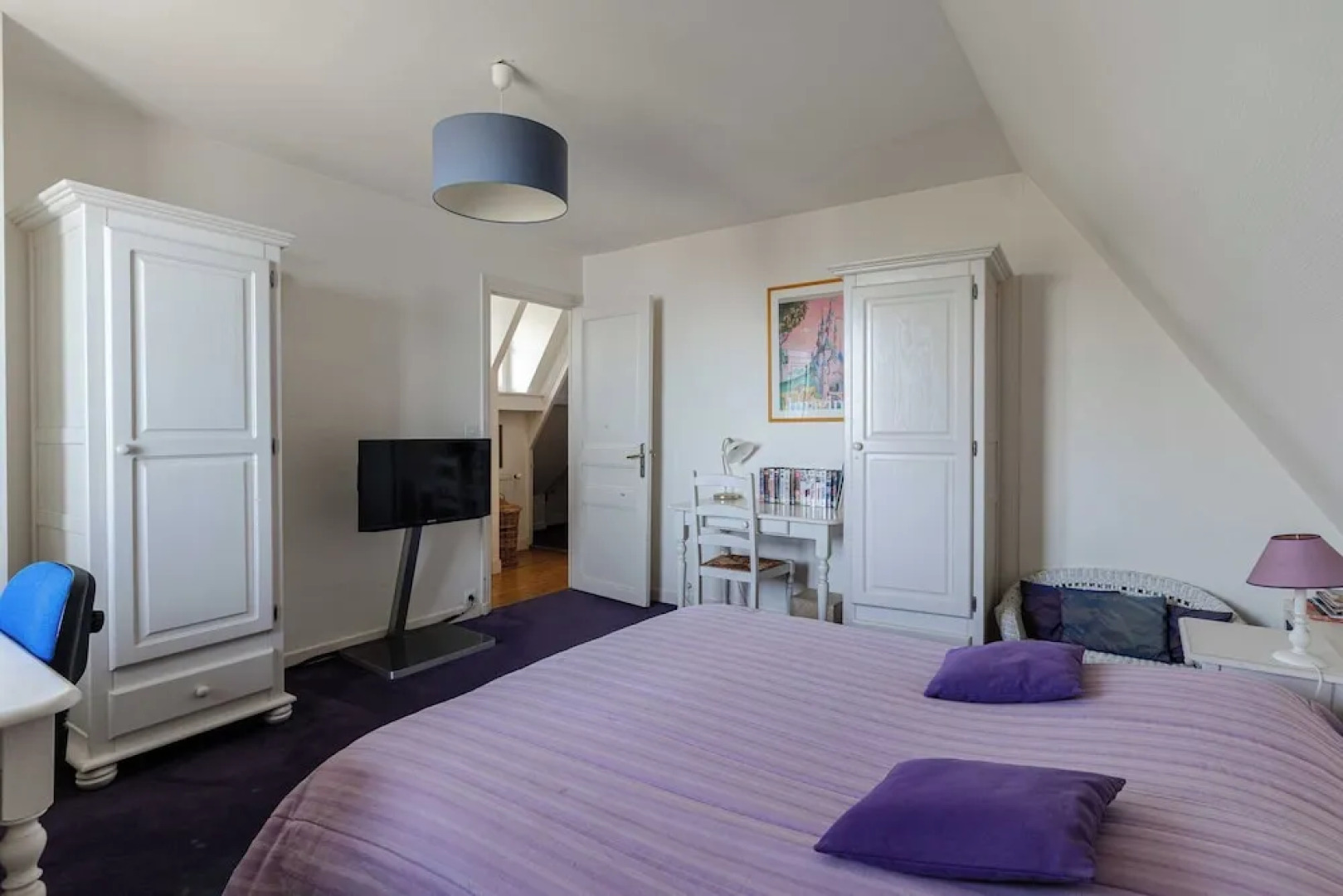 The Benervilloise Villa With its Feet in the Water