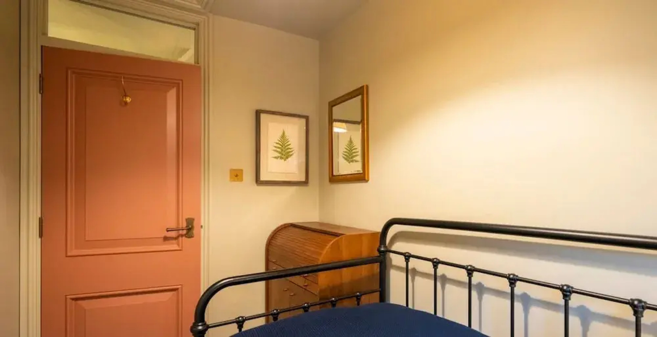 The Writers Retreat - 5 Beds Parking Much More