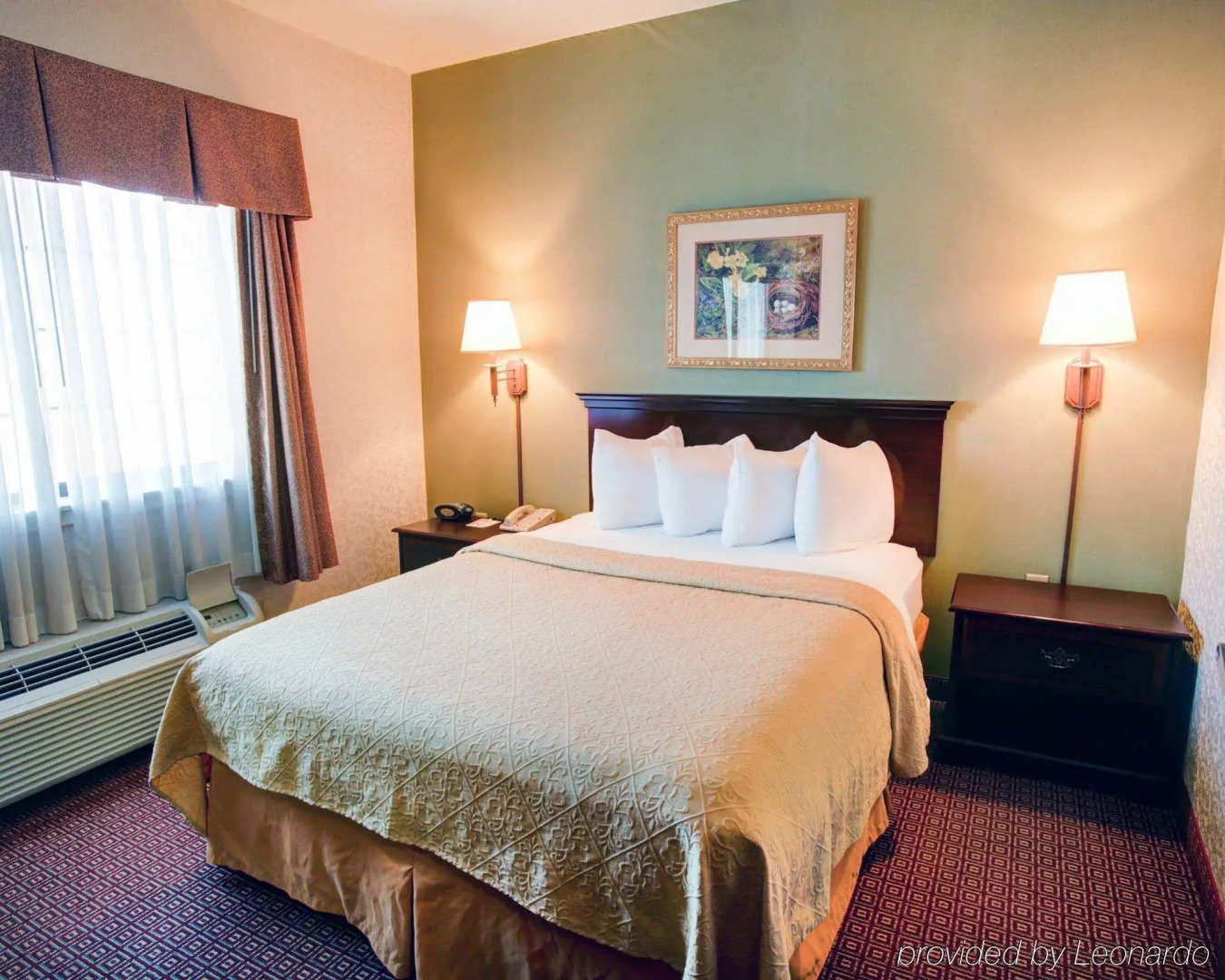 Quality Inn & Suites, Near University