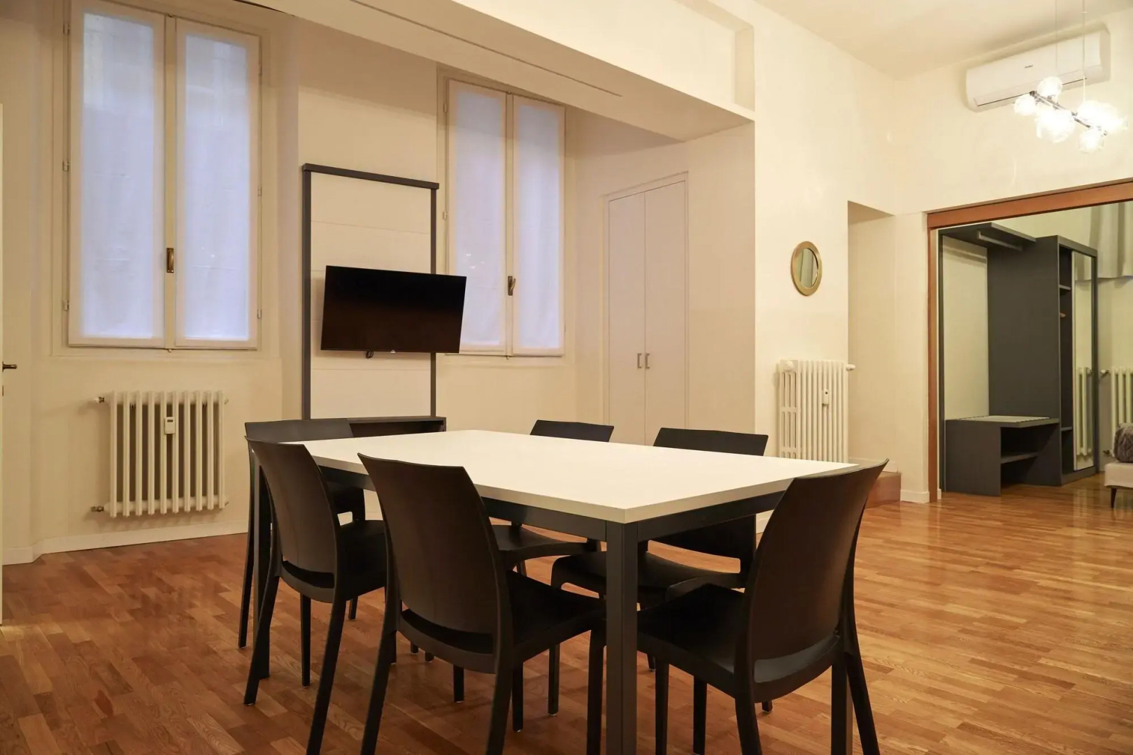 Milan Retreats Duomo