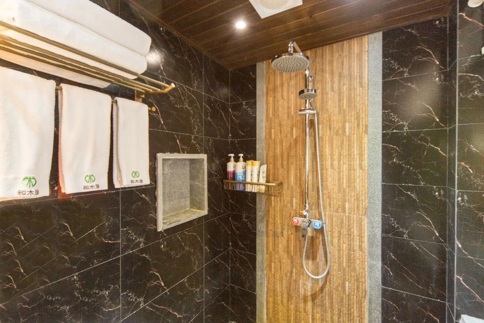 Lijiang He Mu Ju Family Inn