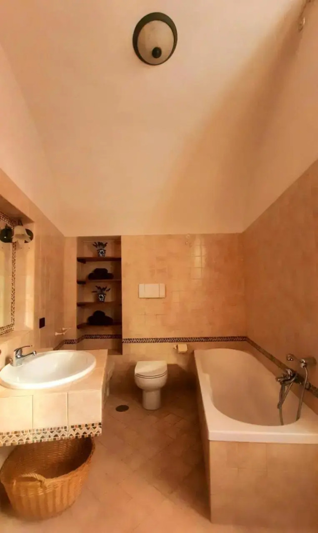 Ecco Marino Casa Vacanze