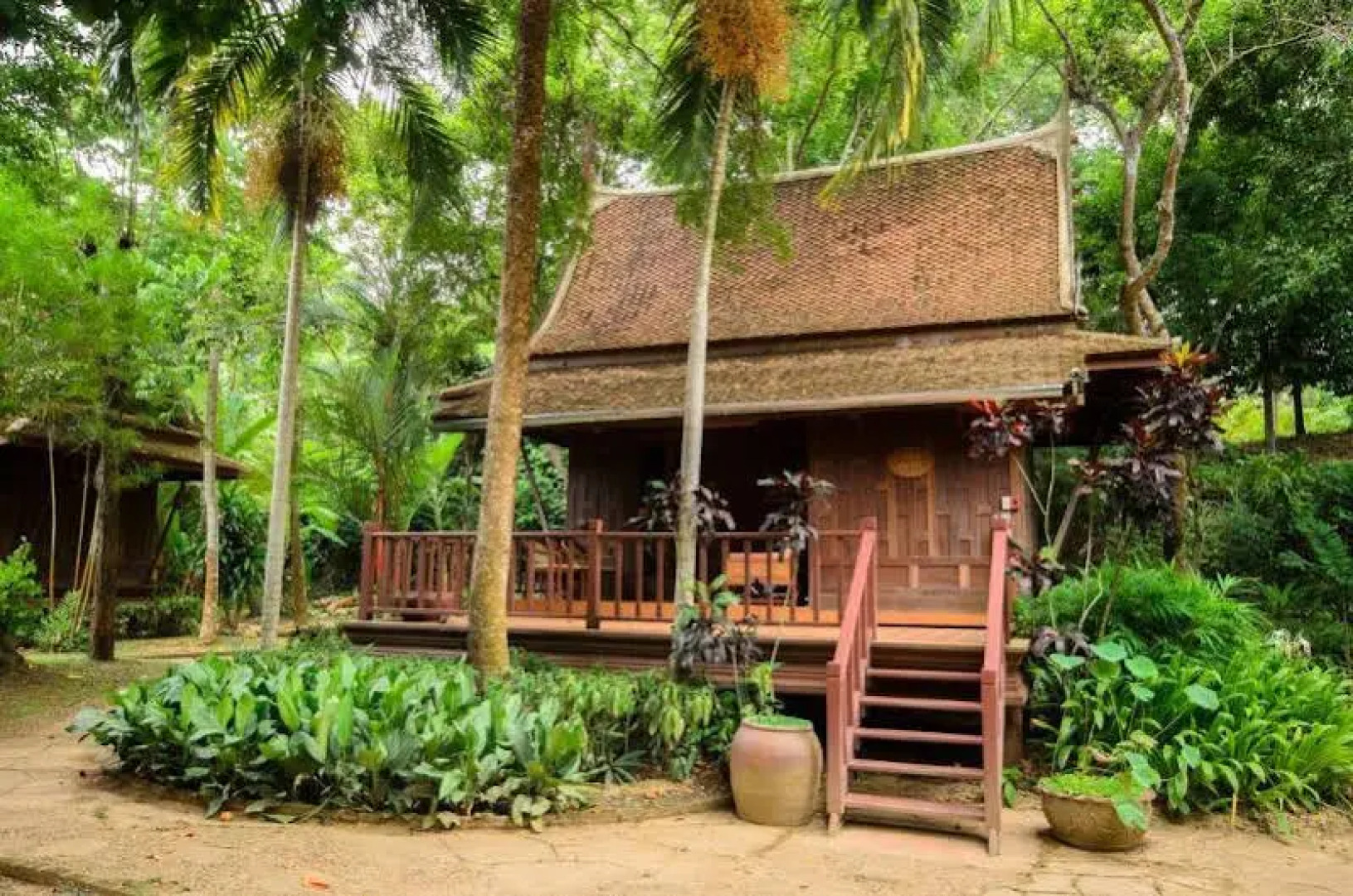 Petchvarin Resort and Spa