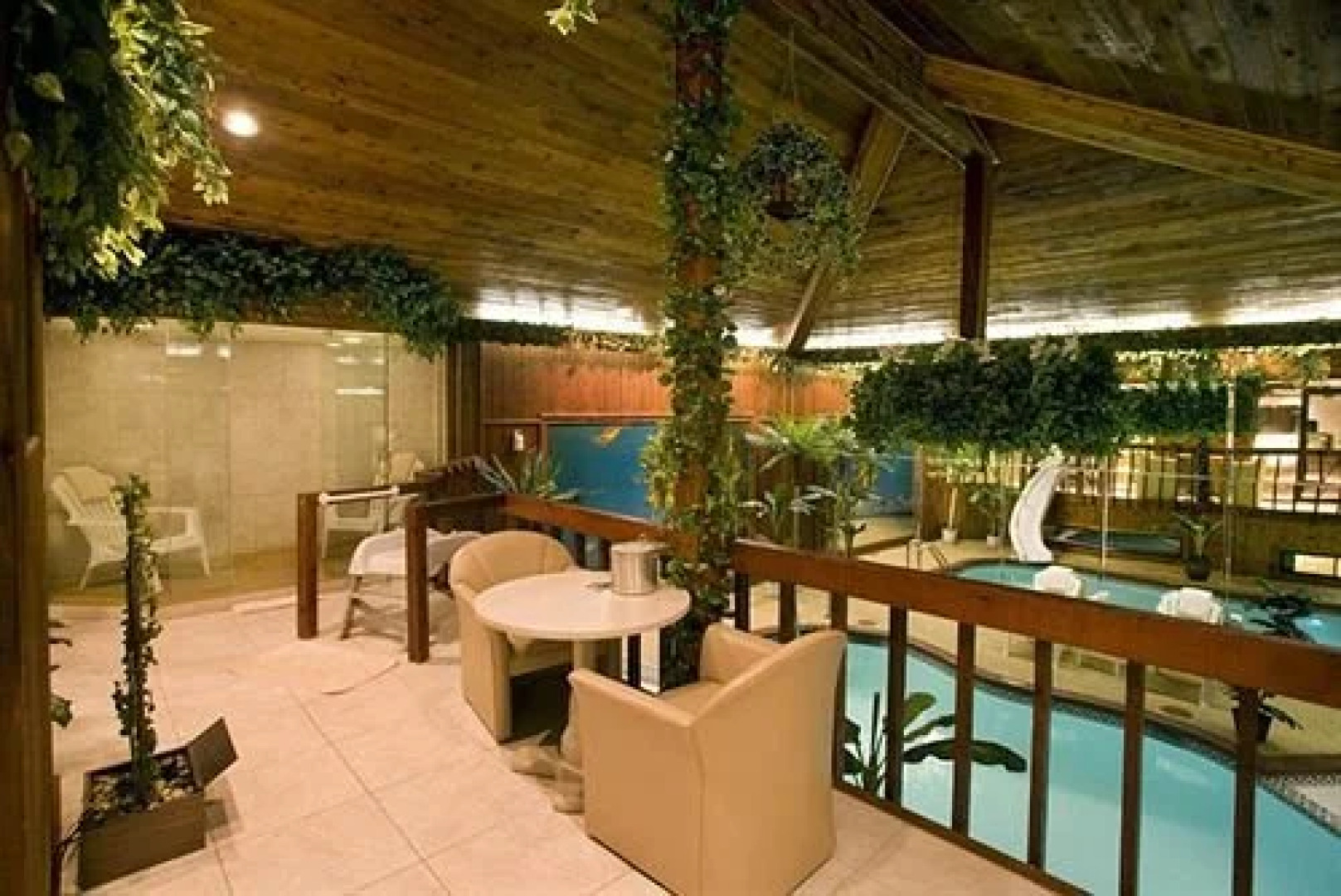 Sybaris Pool Suites