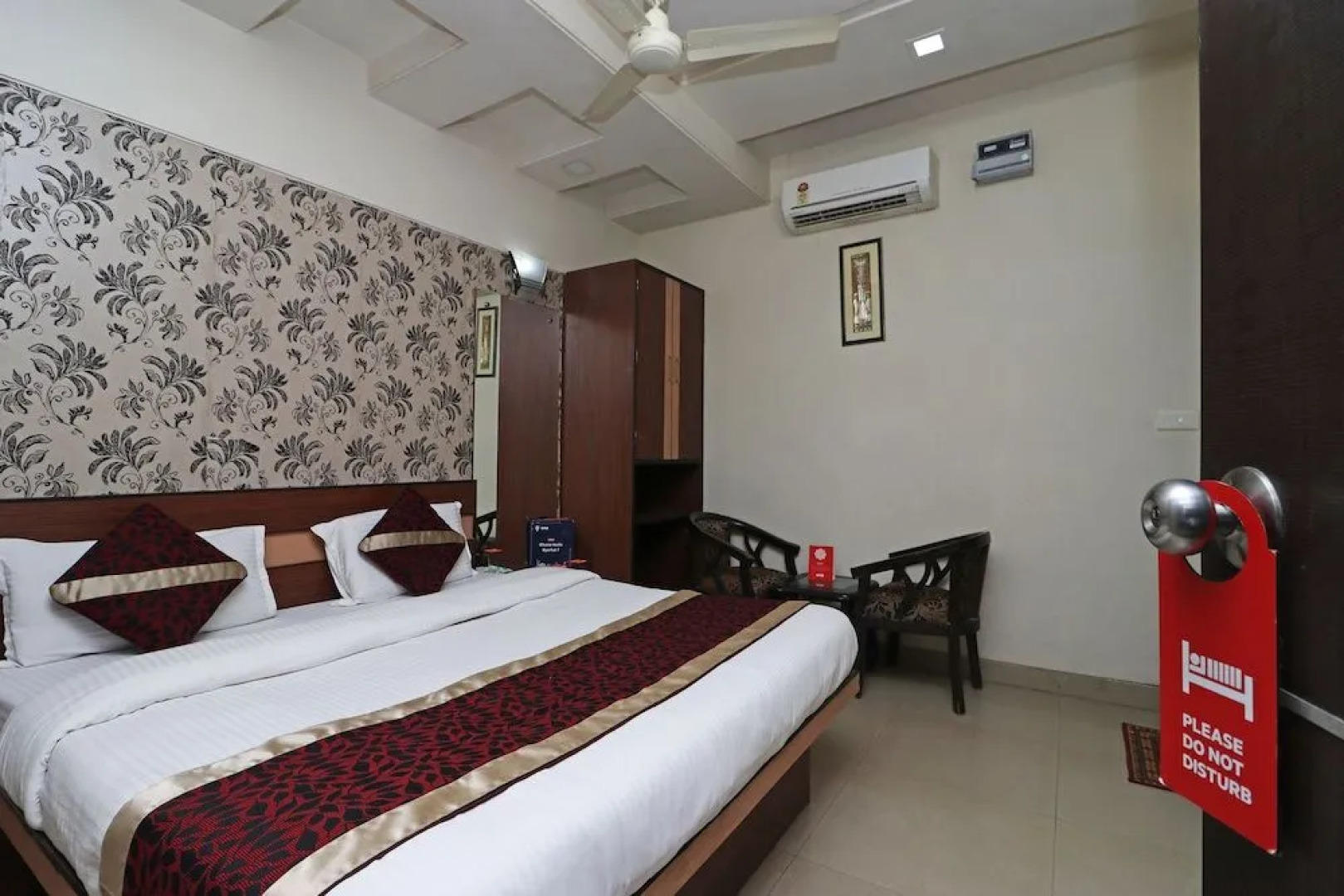 OYO 10414 Hotel Tushar Residency