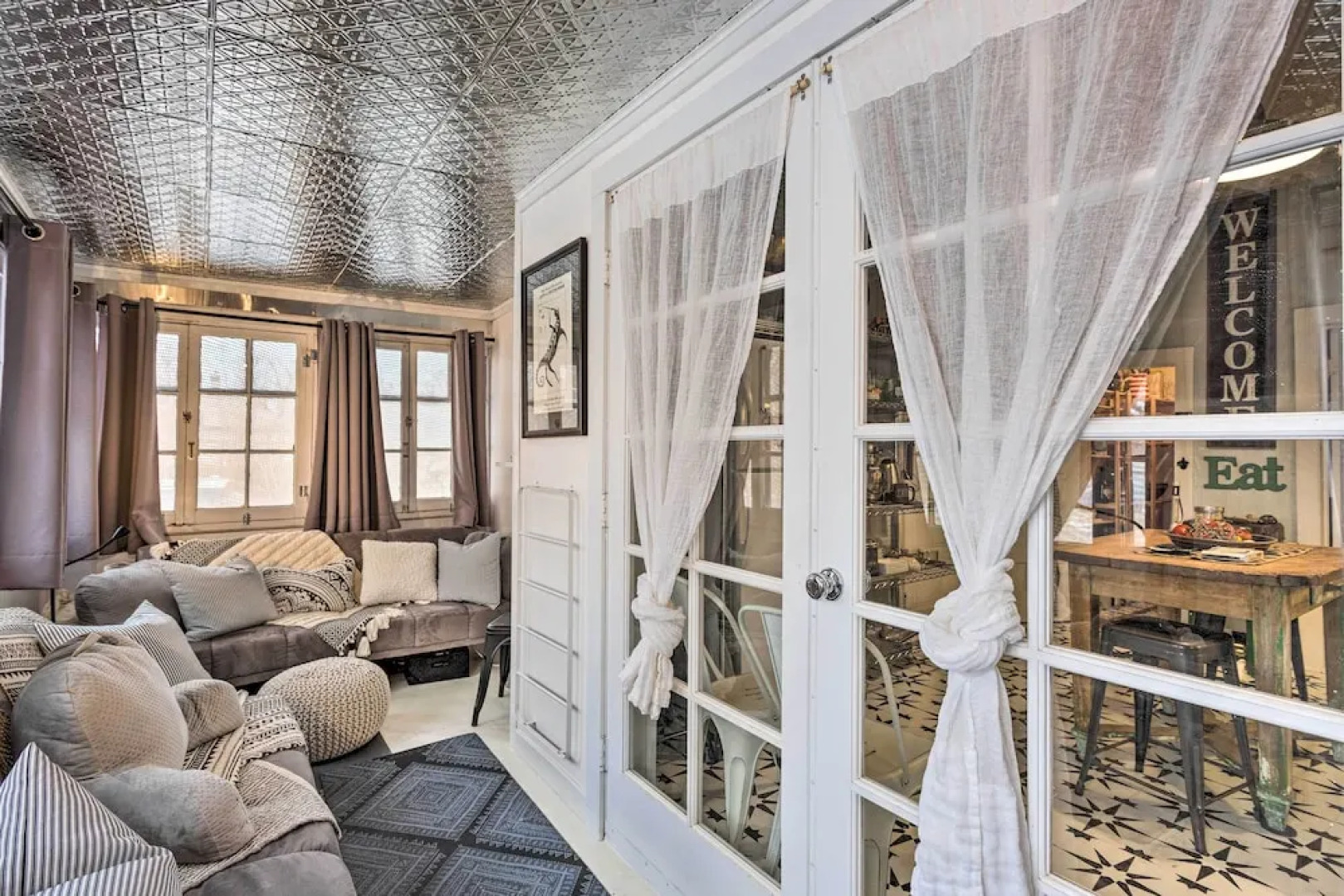 Lovely Montrose Home w/ Yard: Walk to Dtwn & Park!