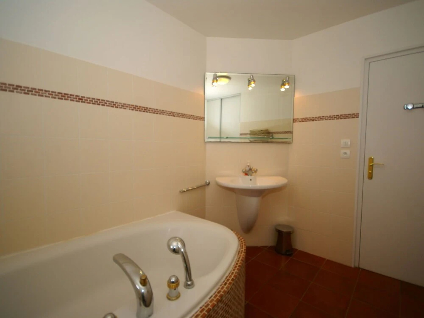 Cozy Farmhouse in Maisons With Fireplace