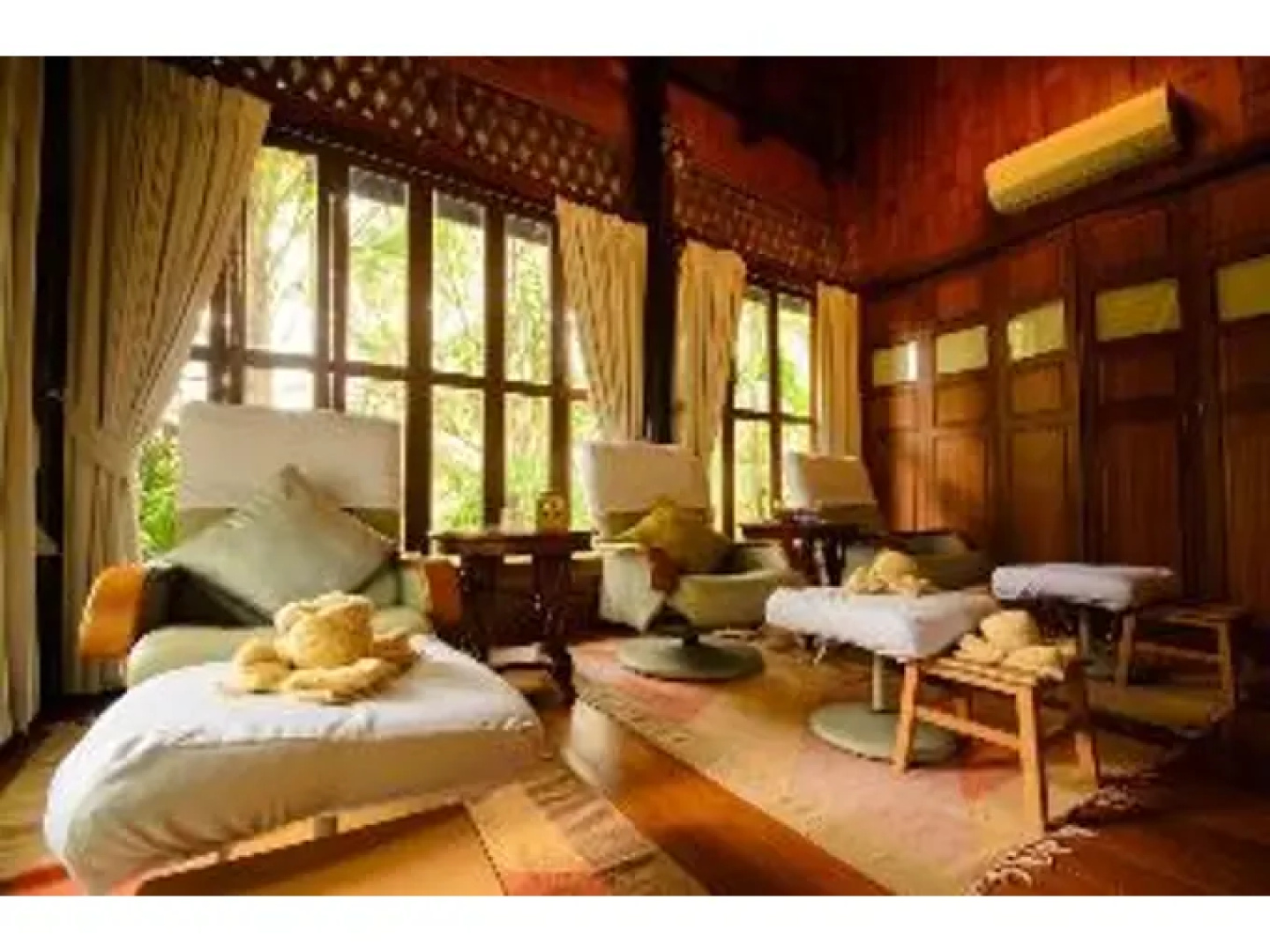 Petchvarin Resort and Spa