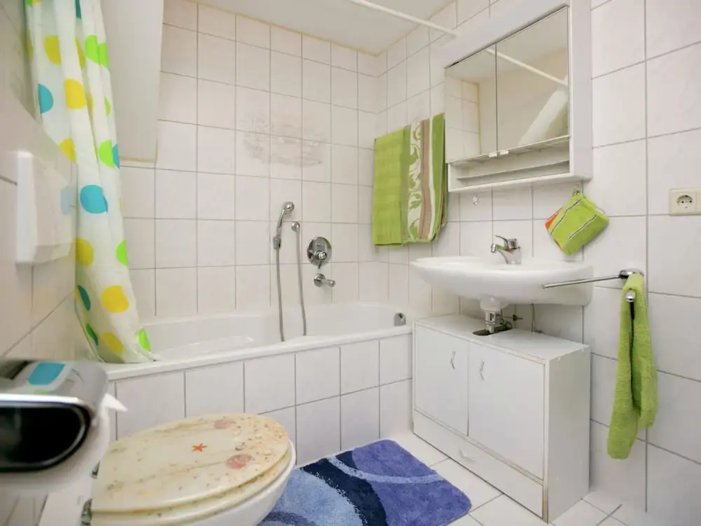 Spacious Apartment near Lake Constance with Covered Balcony