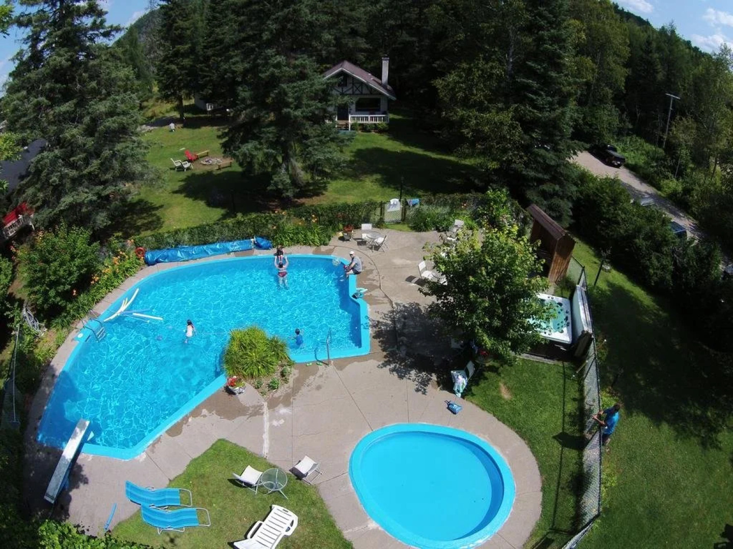 Chalets Le Village Suisse