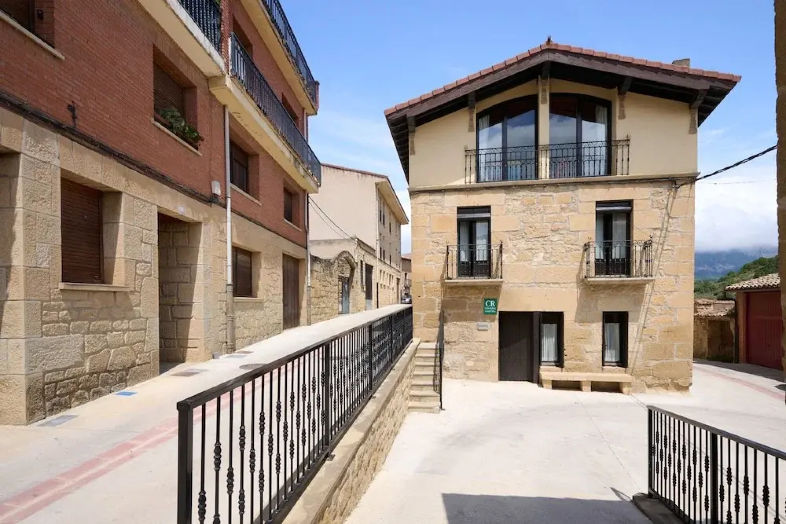 Wine Escape by Fidalsa