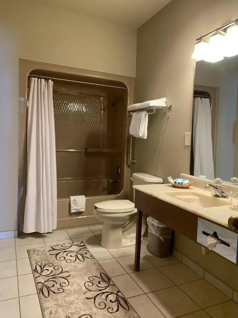 Coachman Inn & Suites