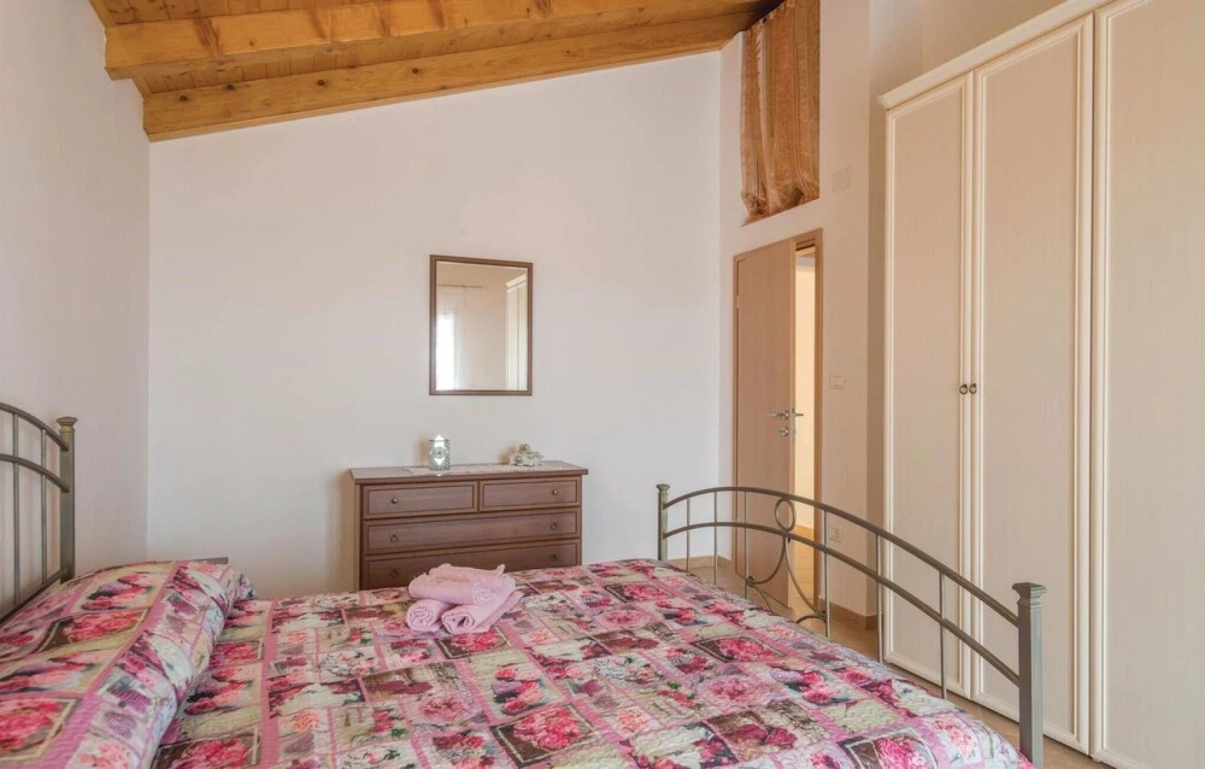 Beautiful Home in Nedescina With Wifi and 2 Bedrooms