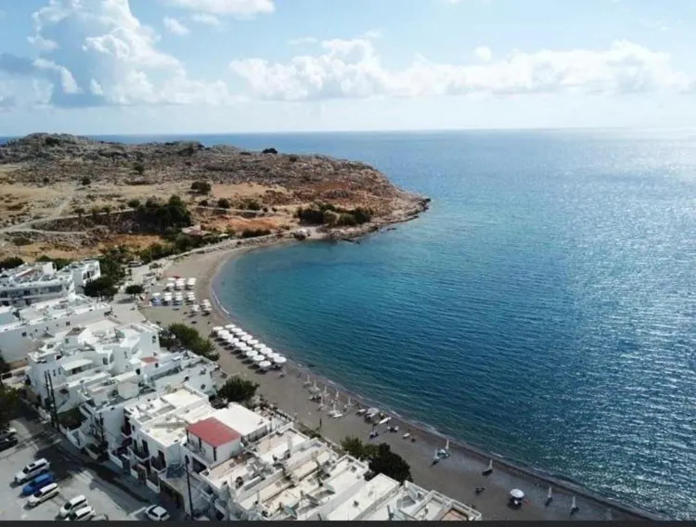 Haraki Style Studio Apartment