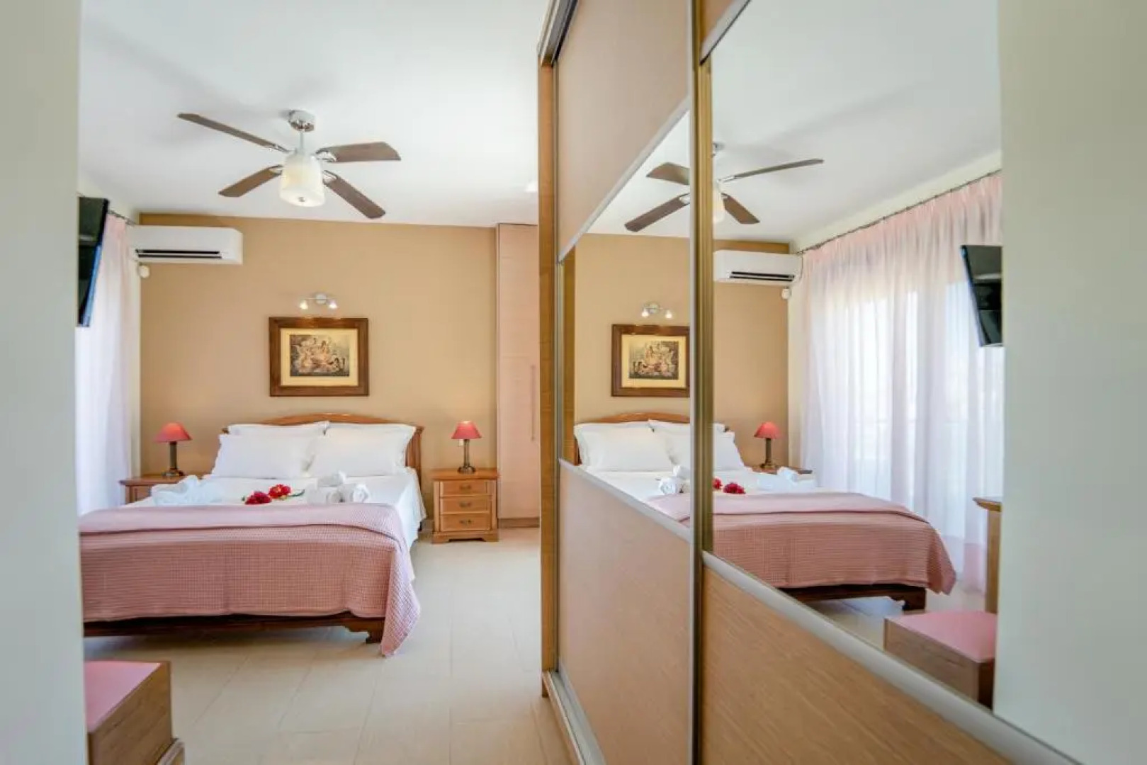 Villa The Palm, Beach & Airport closeby - POOL