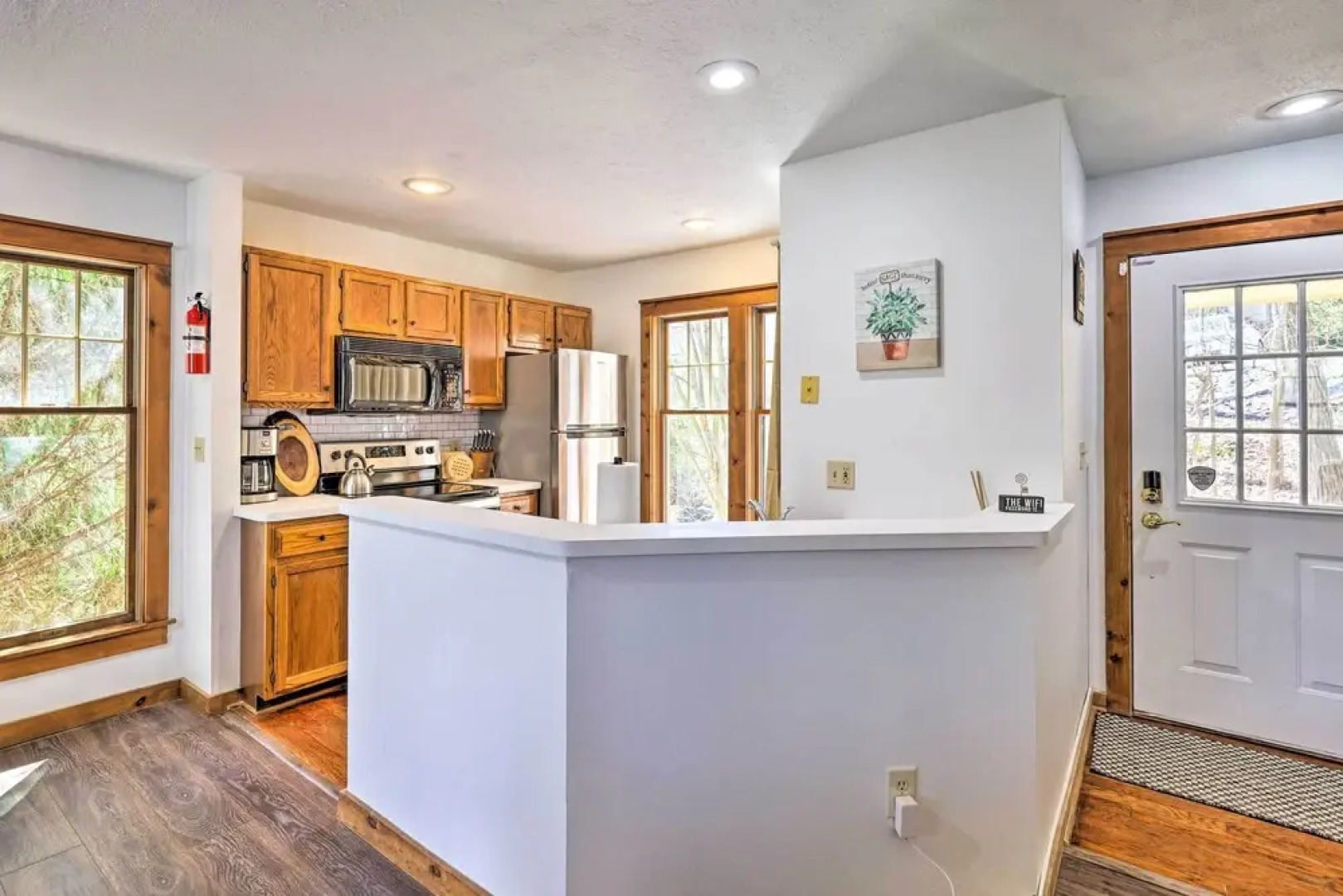 Pocono Retreat, 1 Mi to State Park & Ski Access!