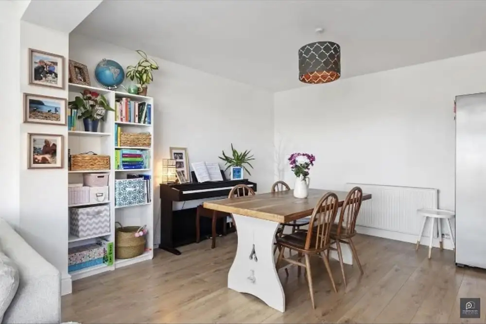 Beautiful 4-bed House With Countryside Views