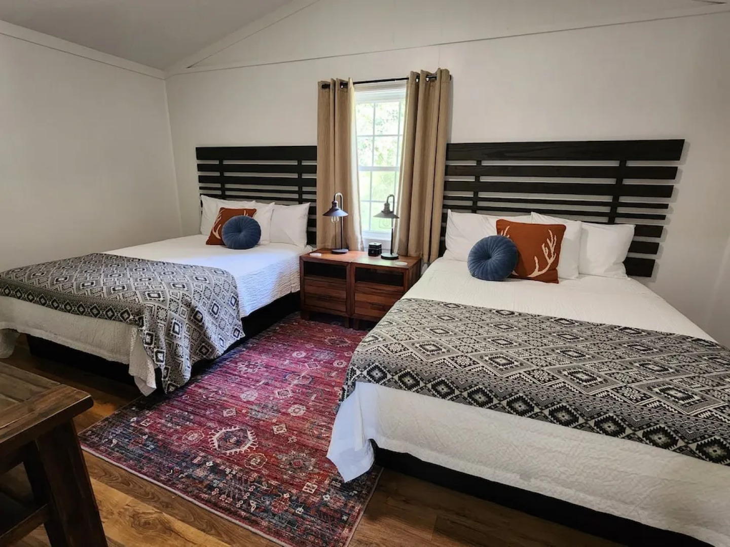 The Lakehouse Inn at Sledd Creek