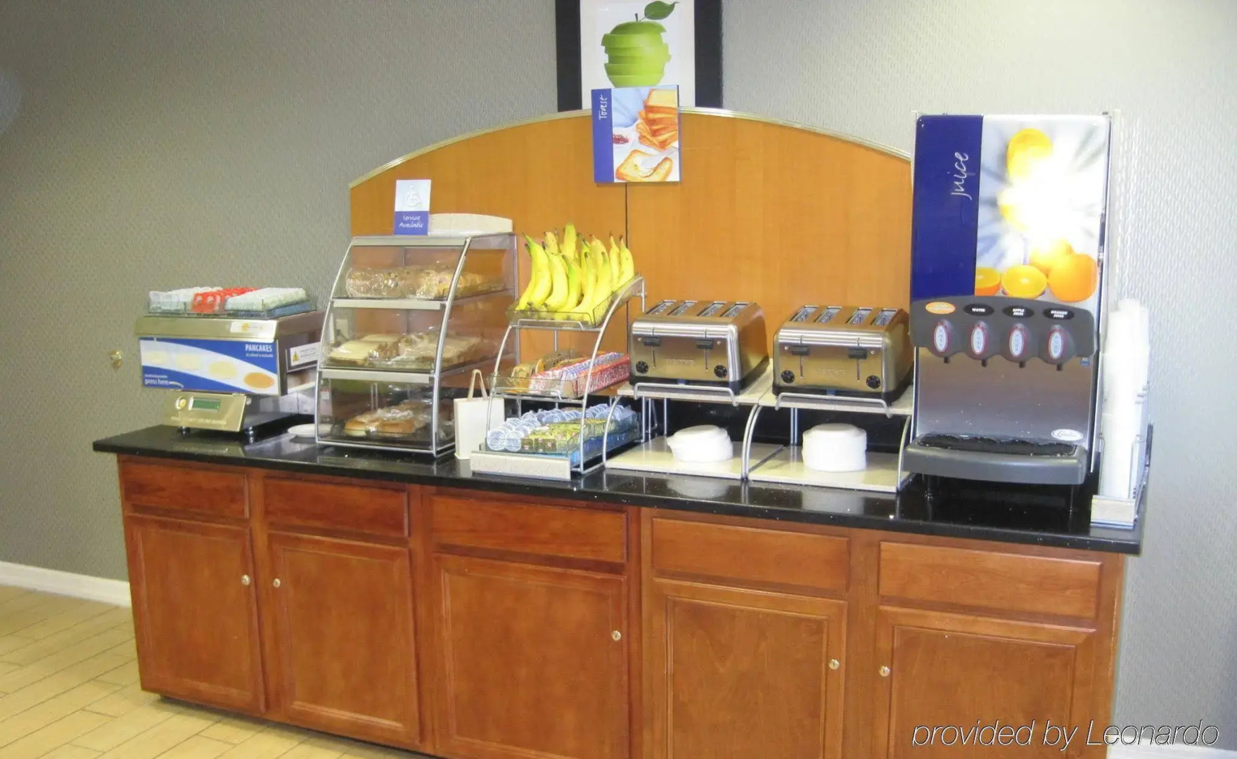 Holiday Inn Express & Suites Allentown-Dorney Park Area by IHG