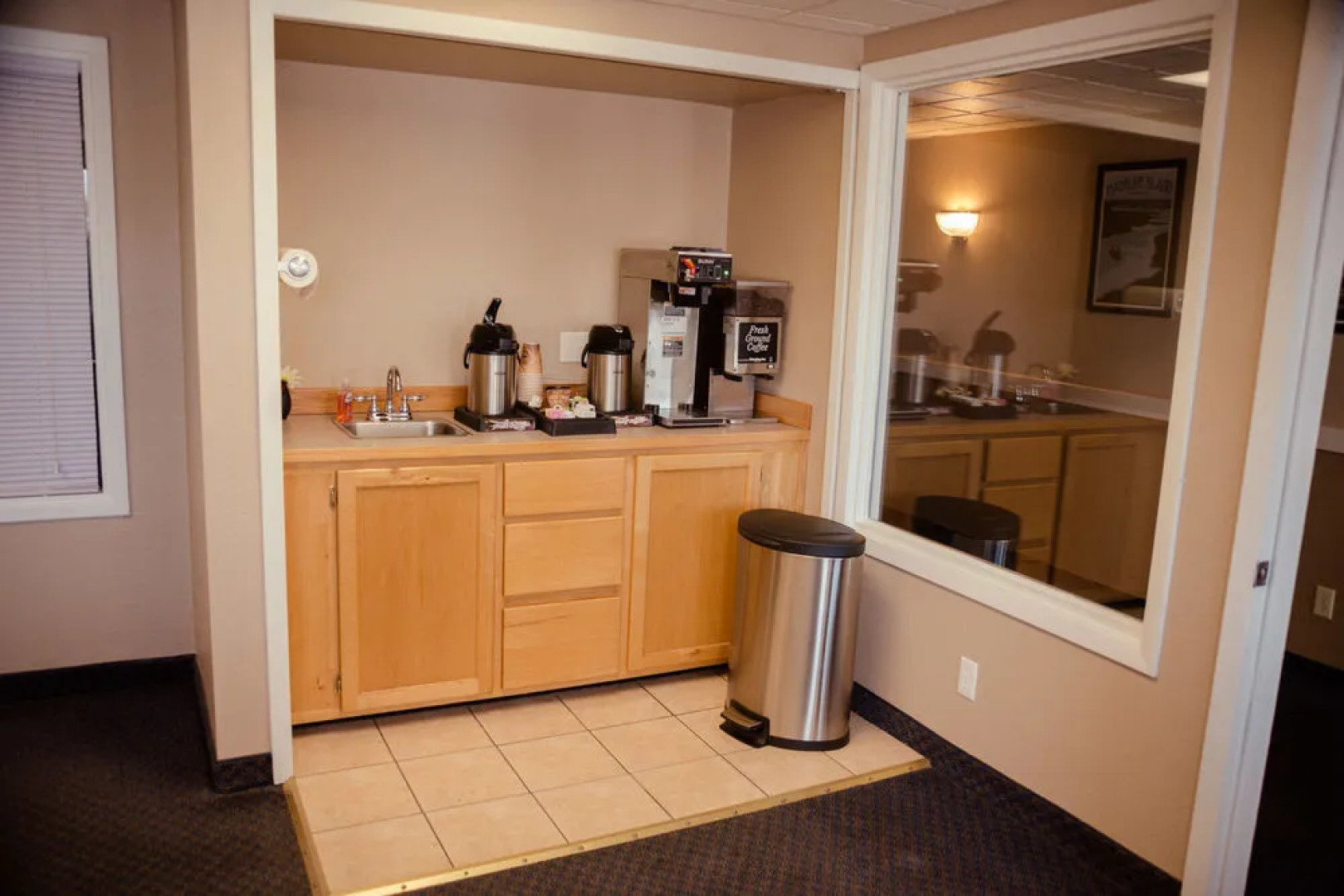 The Washburn Inn - On the Lake