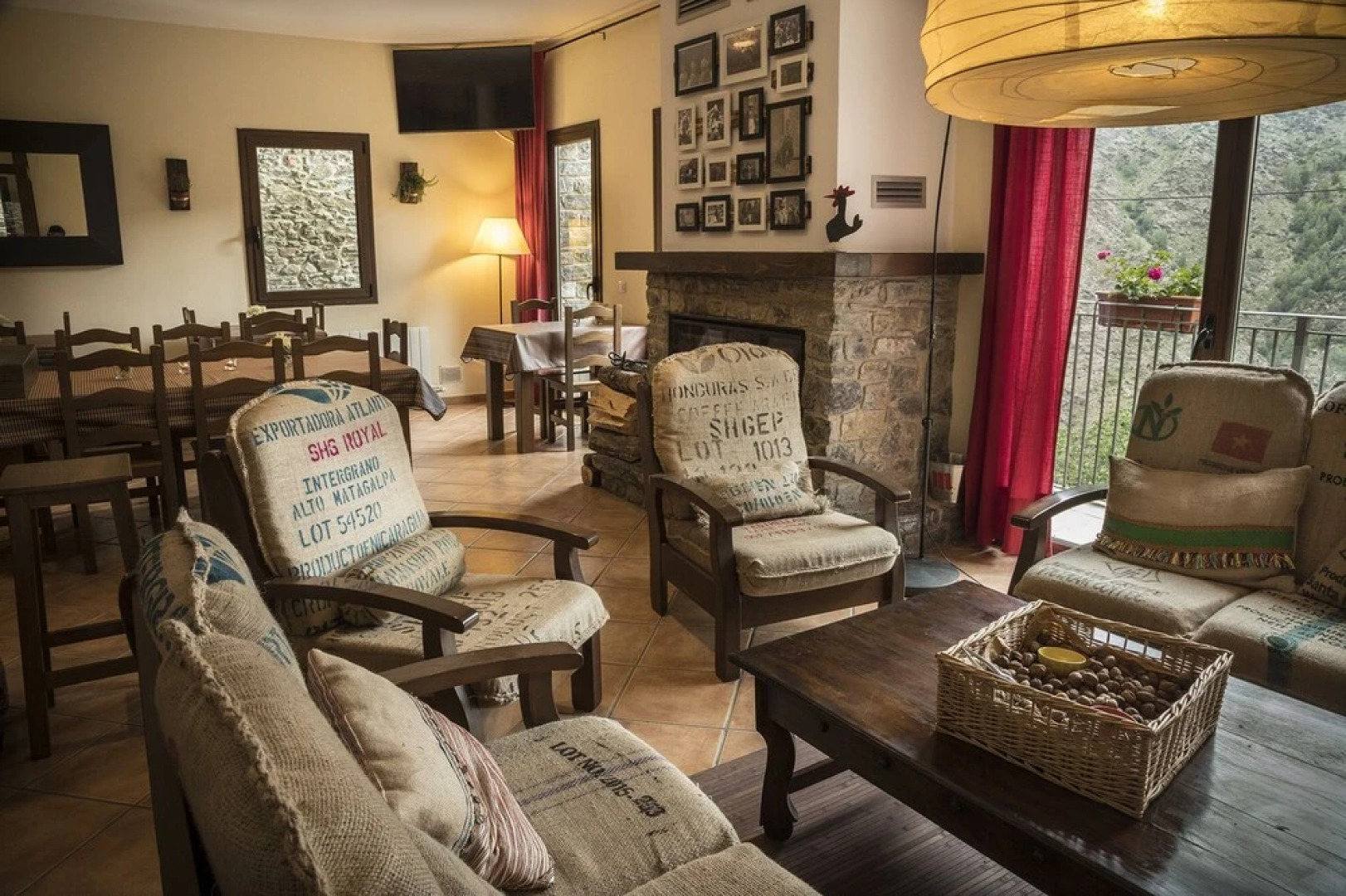 Abadia De Montenartro Hostel