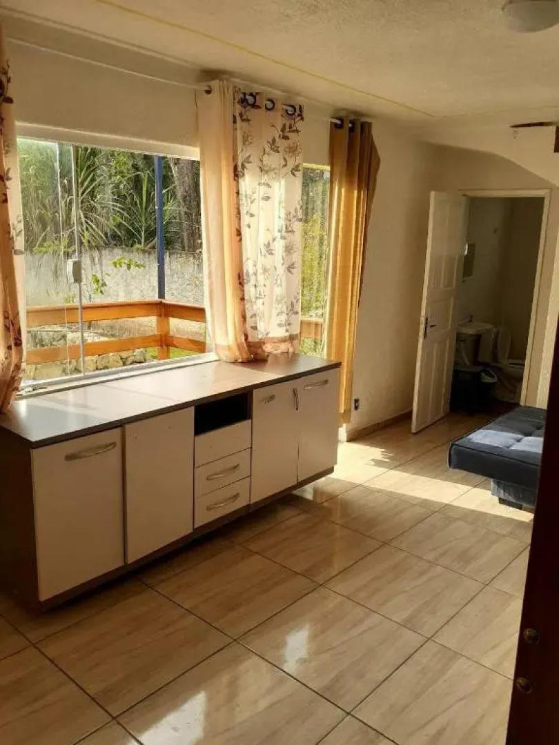 Chacara Guararema p/25 pessoas a 800mts do centro