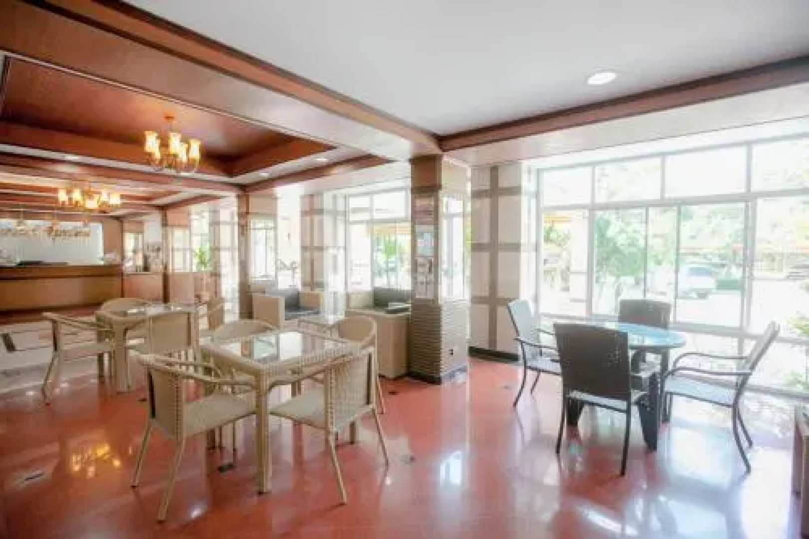 Grand Charoonrat Apartment