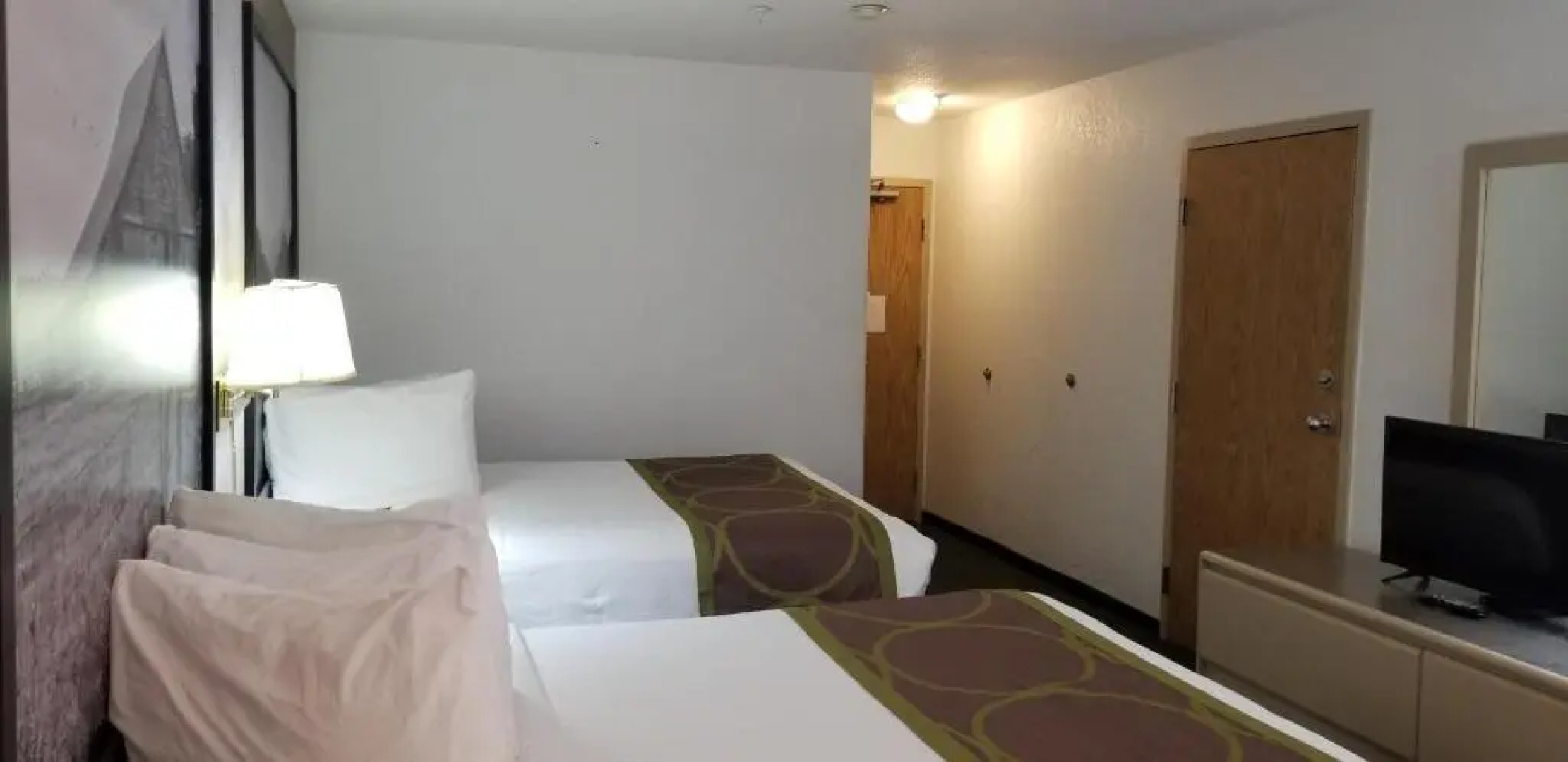 Super 8 Pincher Creek AB