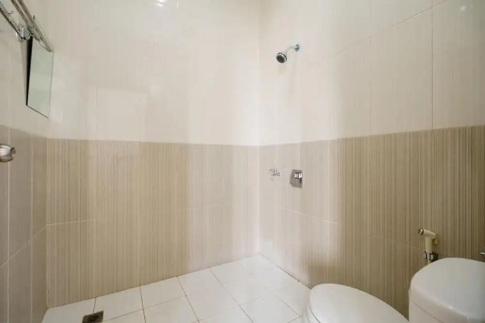 RedDoorz Syariah near Lahat Station