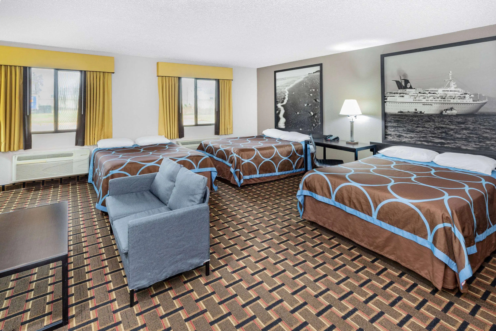 Super 8 by Wyndham League City/Kemah Area